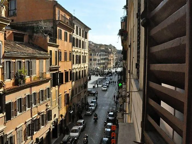 Babuino 127 2*